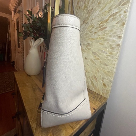 COACH Horse and Carriage Derby Tote in Leather - Picture 3 of 10